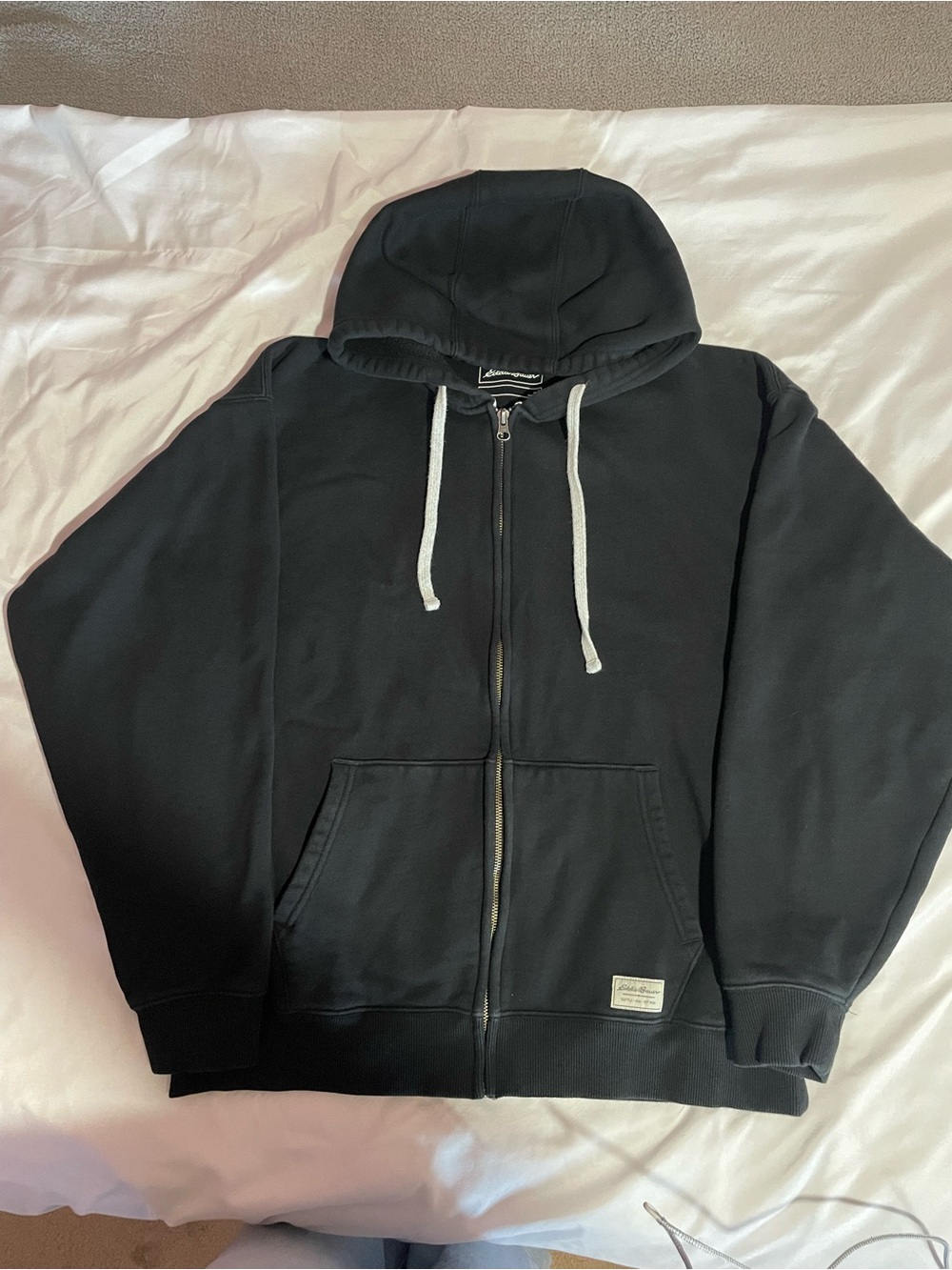 Men’s Eddie Bauer large zip-up hoodie